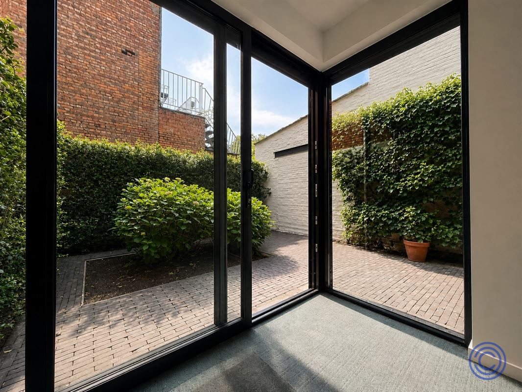 Statig, gerenoveerd herenhuis met 3 ruime slaapkamers en stadstuin!