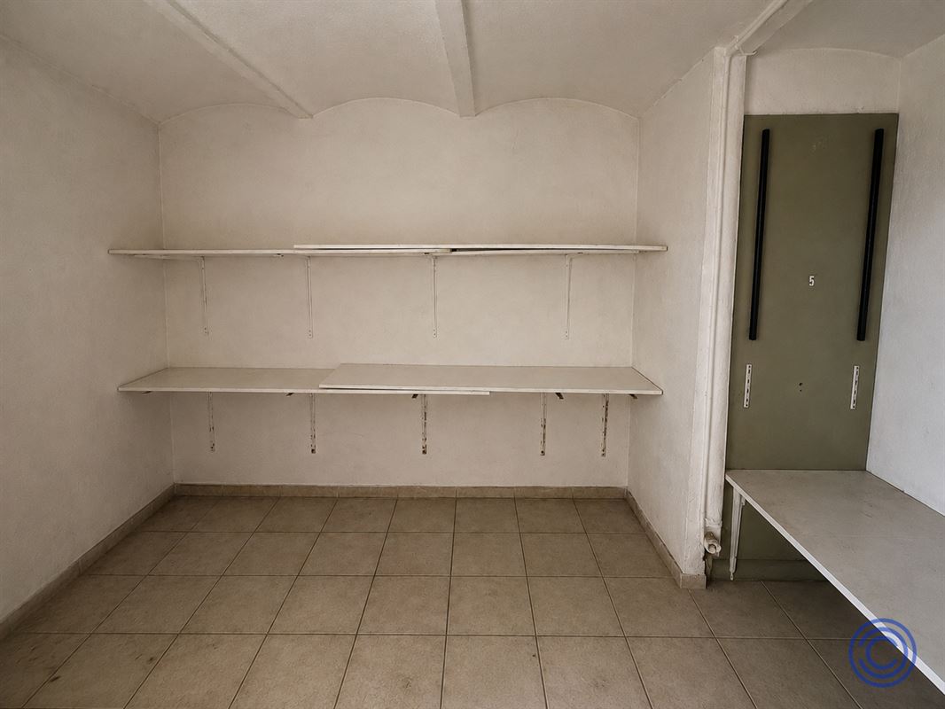 Handelspand ca. 170m² met grote etalage en onderkeldering!