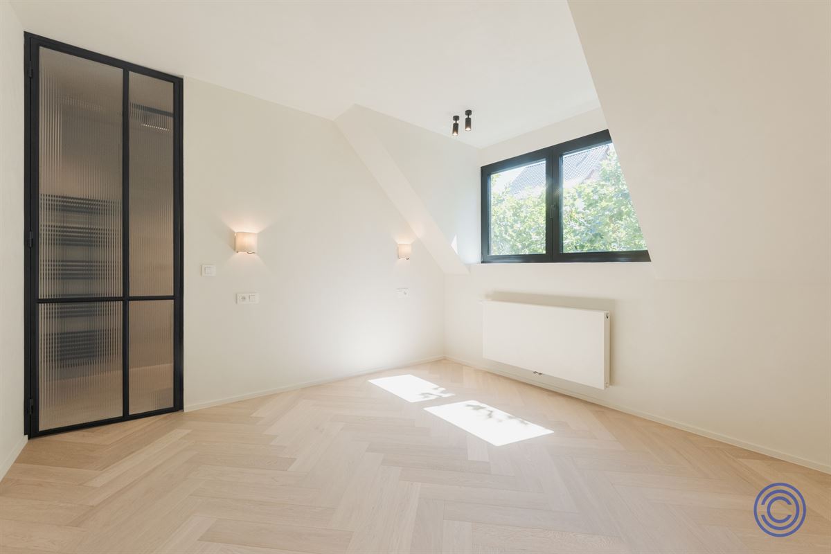 Appartement de prestige avec terrasse ensoleillée à proximité de la très prisée Marnixplaats