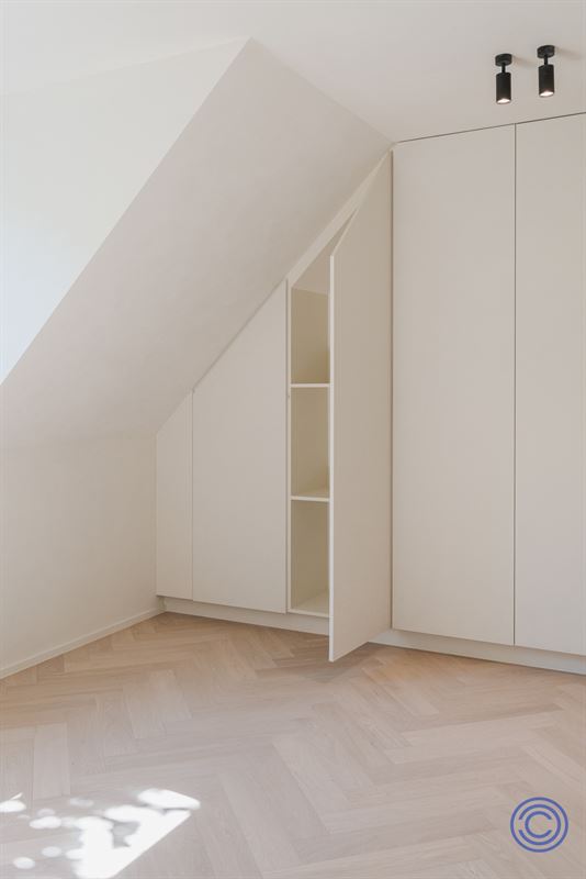 Exclusief appartement met zonneterras nabij de geliefde Marnixplaats