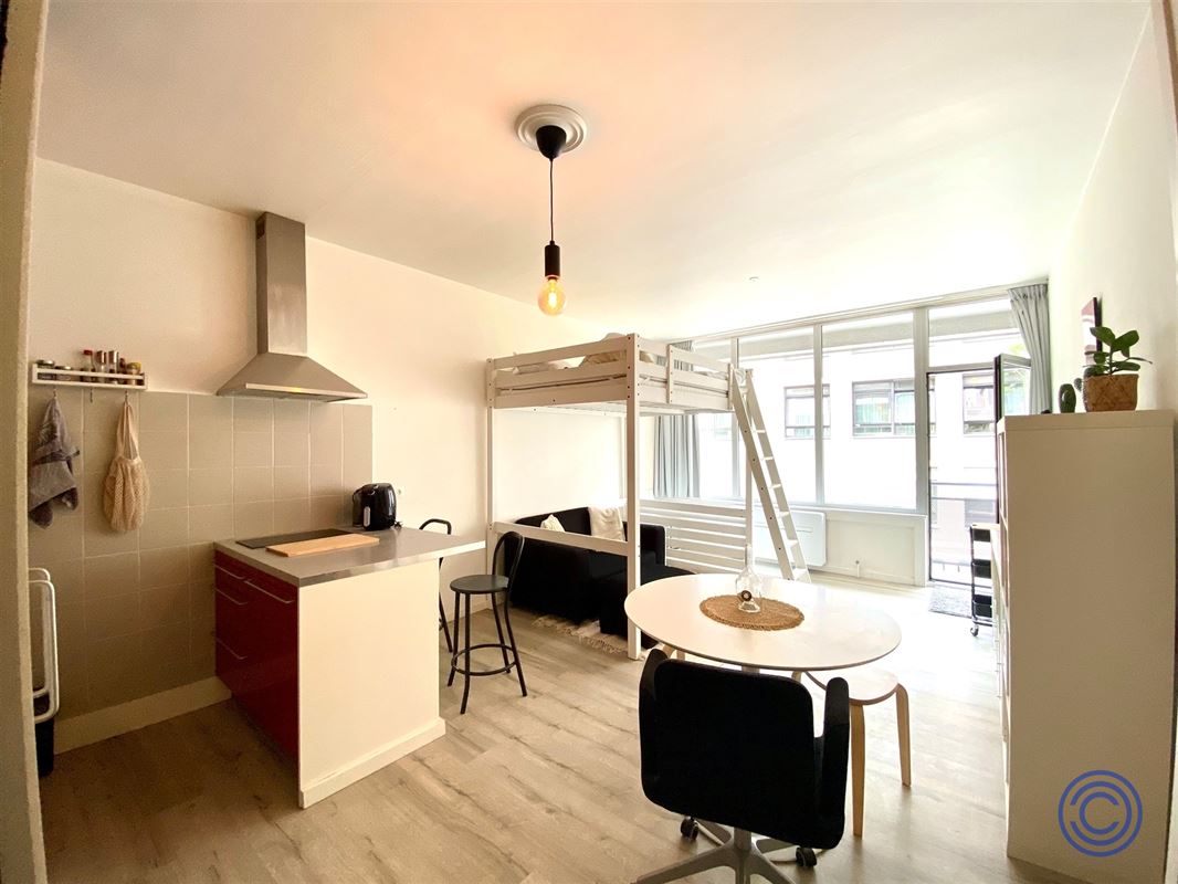 Knap gemeubelde studio op gezellige locatie!