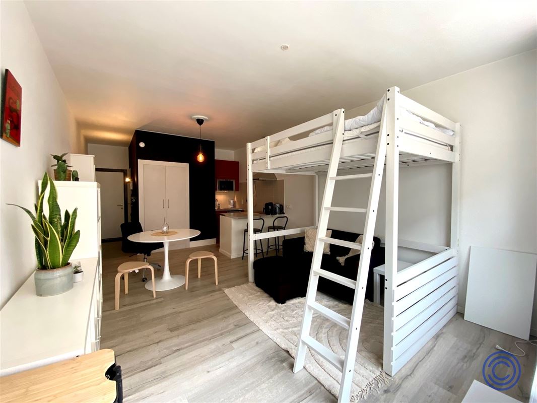 Knap gemeubelde studio op gezellige locatie!