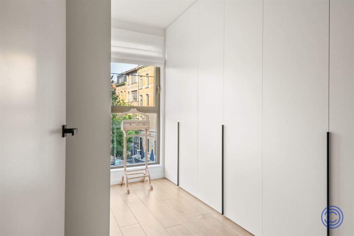 Luxuriously finished 3-bedroom BEN apartment with a terrace!