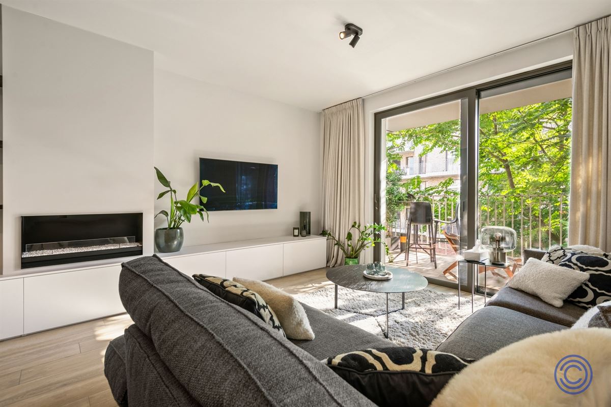 Luxuriously finished 3-bedroom BEN apartment with a terrace!