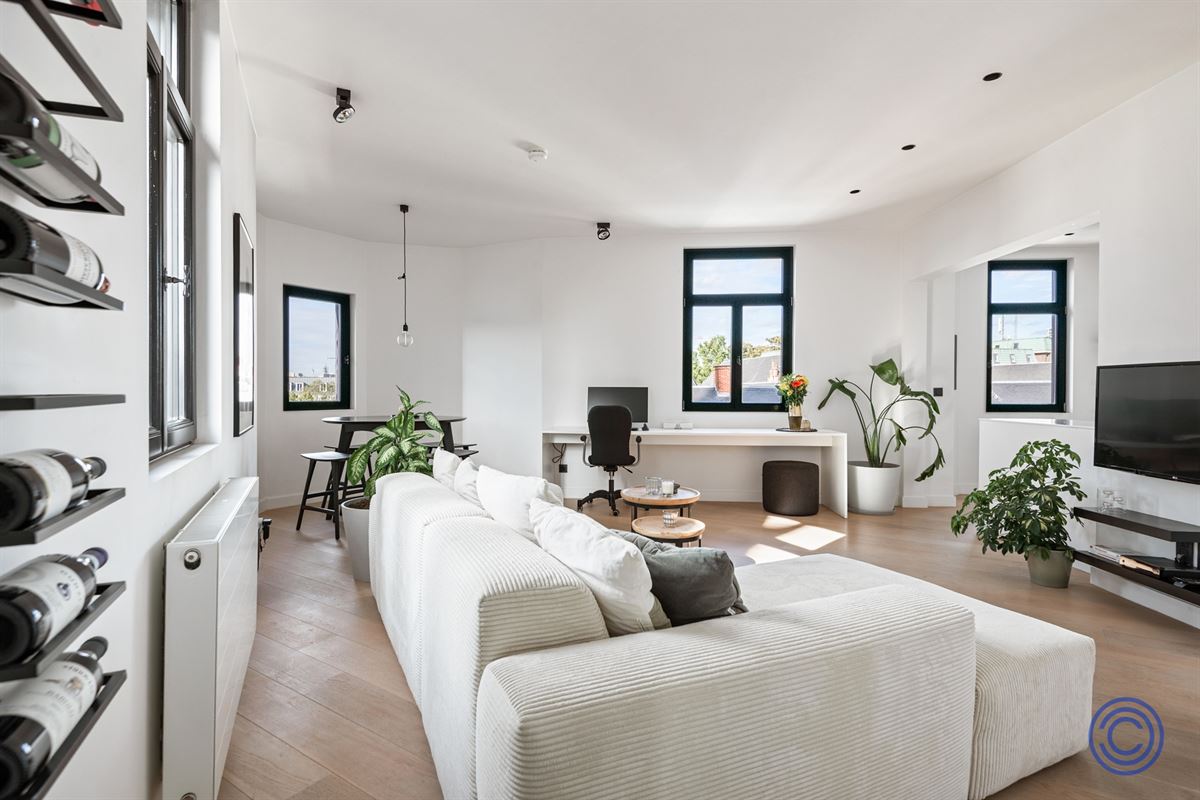 Bright city apartment with custom features and a unique view of Mechelseplein