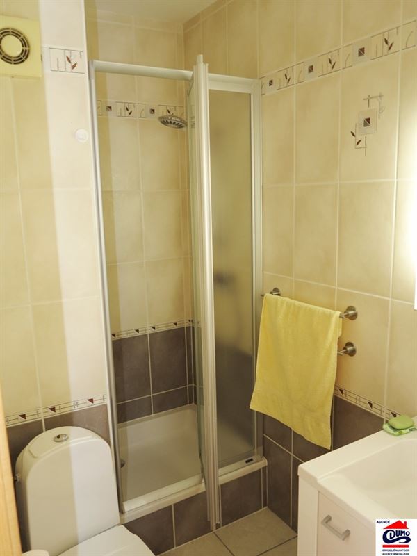 Gemeubelde studio met slaaphoek