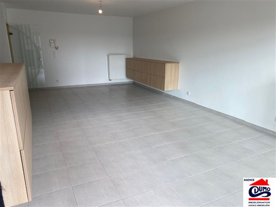 Ruim, ongemeubeld (woon)appartement met 2 slaapkamers