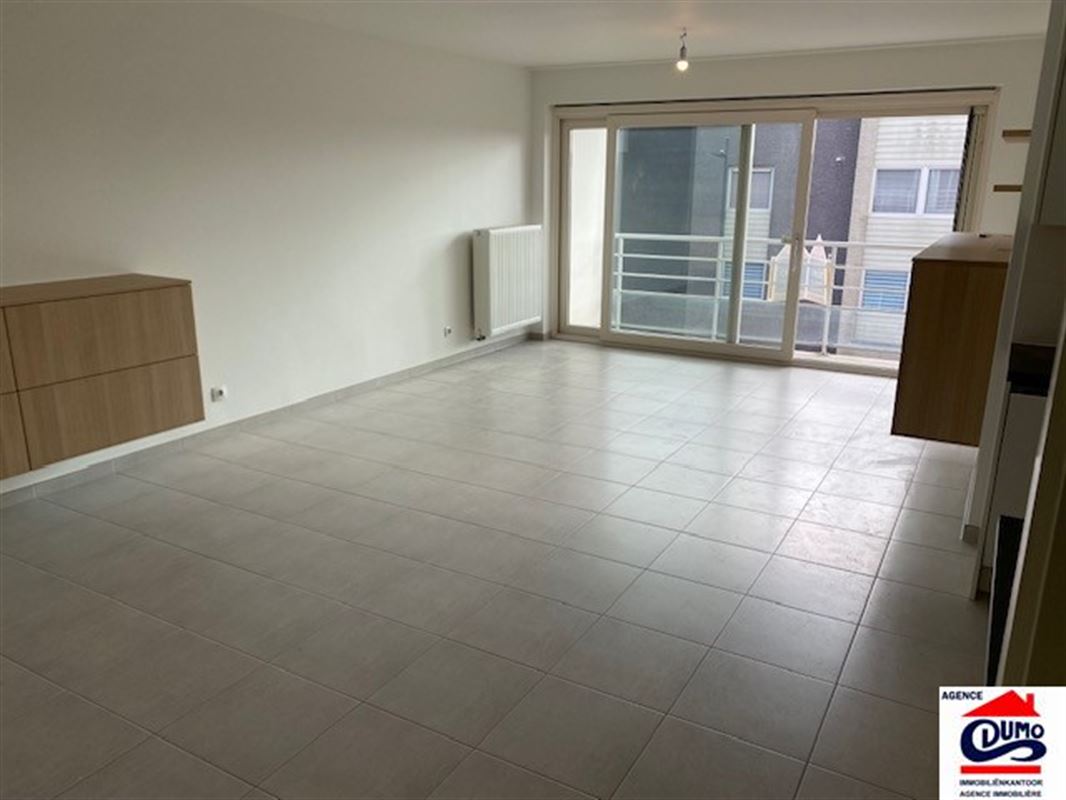 Ruim, ongemeubeld (woon)appartement met 2 slaapkamers