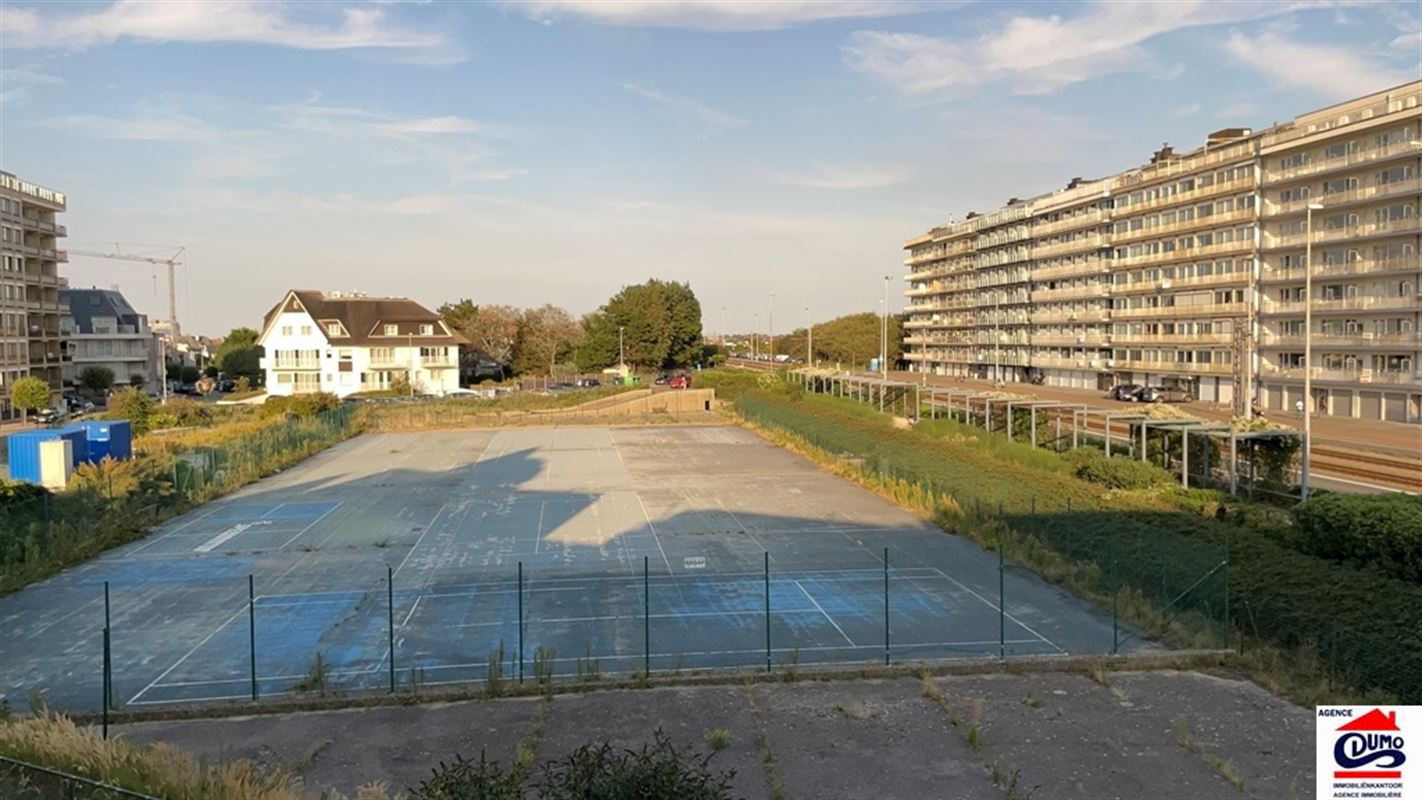 Studio meublé avec vue sur les anciens terrains de padel