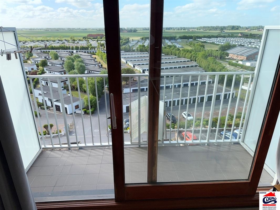 Goed ingerichte studio met zicht op het hinterland