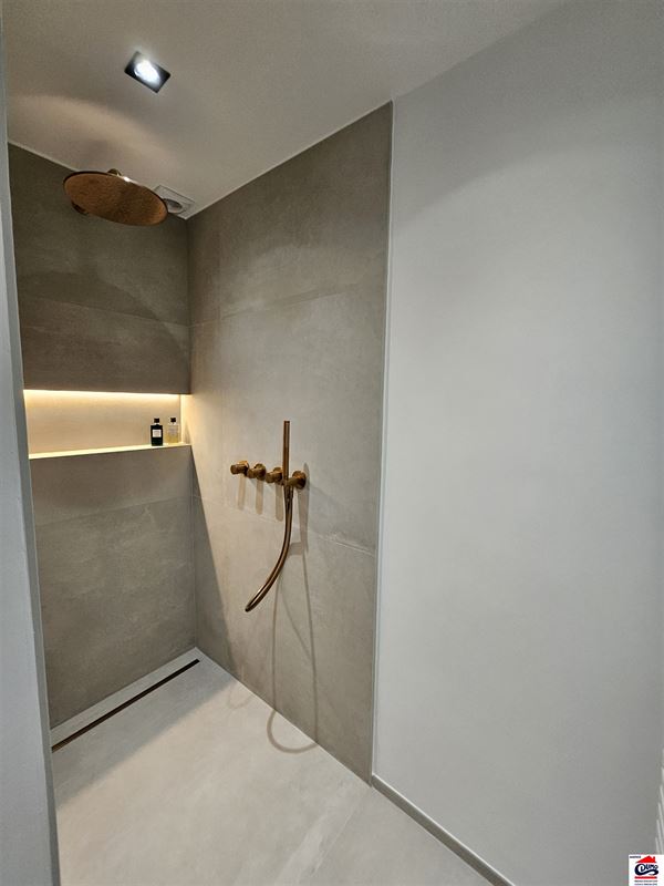 Ruim, gerenoveerd appartement met 2 slaapkamers - Zeedijk