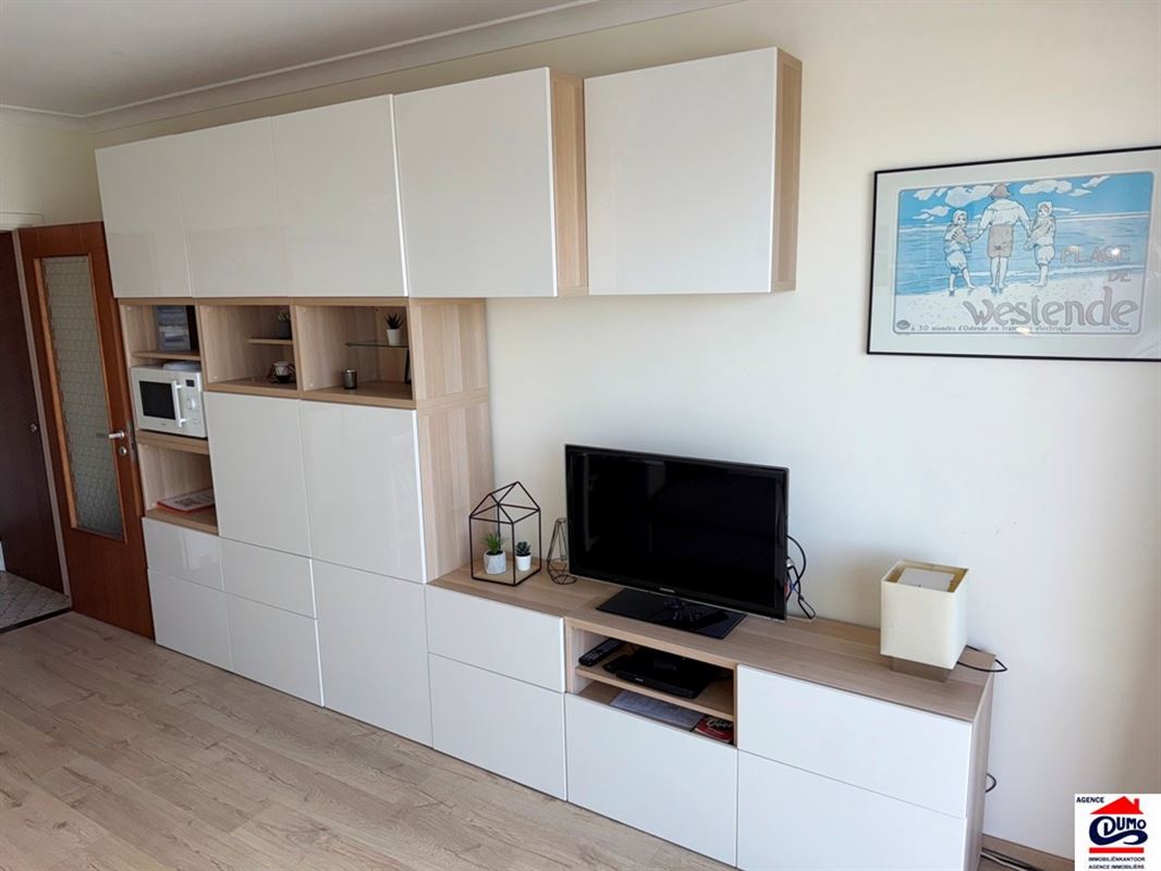 Goed ingerichte studio met zicht op het hinterland