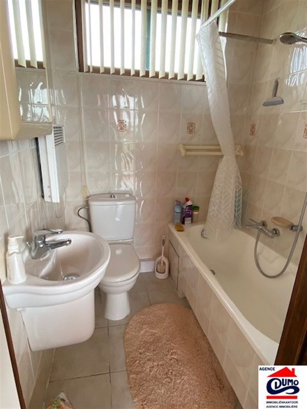 Goed gelegen bungalow met private parking