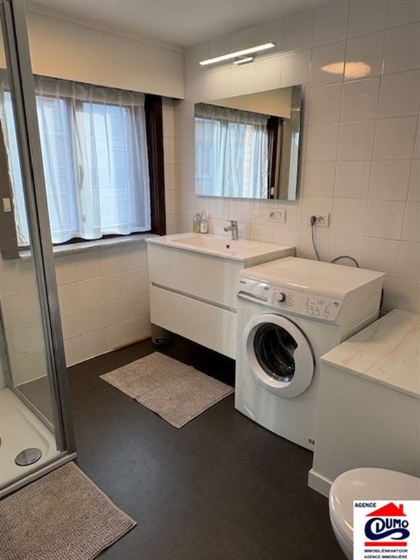 Maison non meublée avec 2 chambres à coucher et place de parking