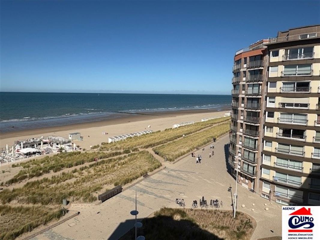 Piekfijn ingericht appartement met 1 slaapkamer met zeezicht en private garage op wandelafstand