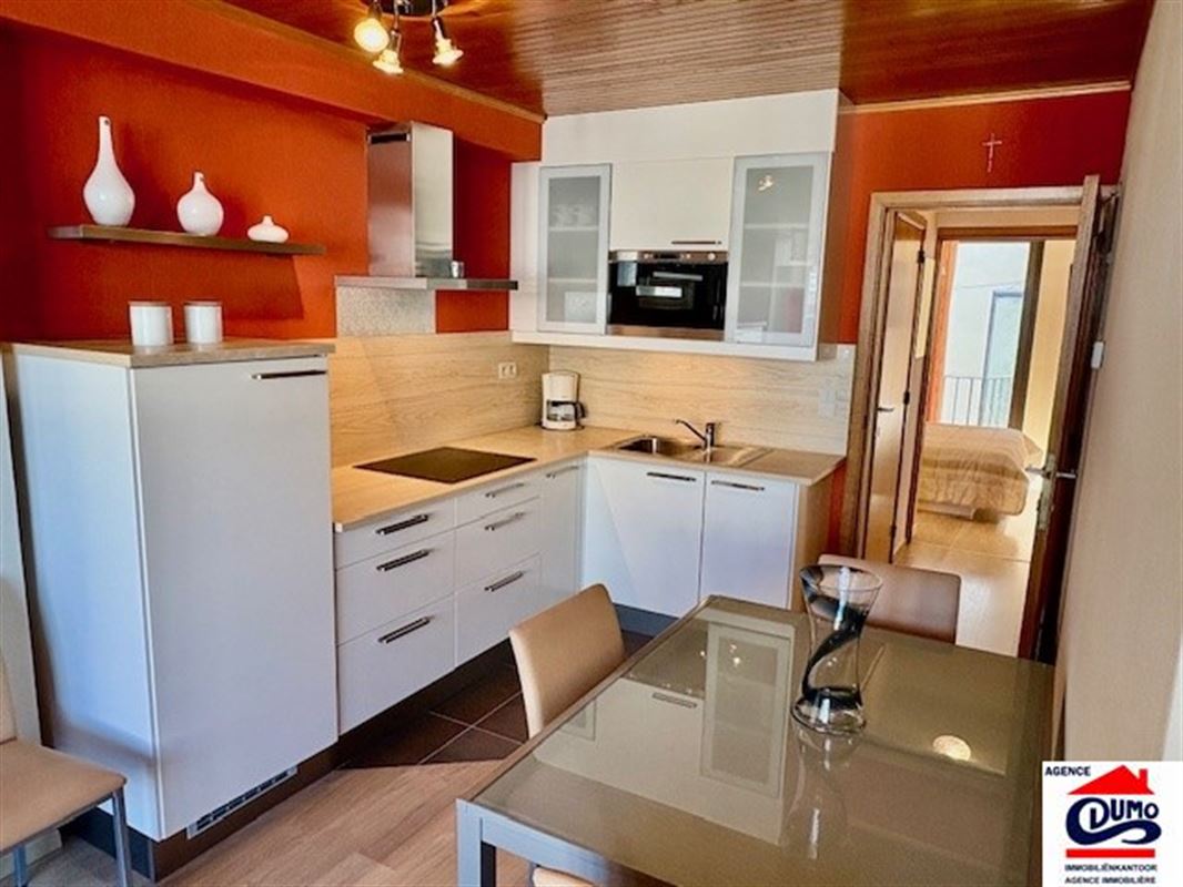 Piekfijn ingericht appartement met 1 slaapkamer met zeezicht en private garage op wandelafstand