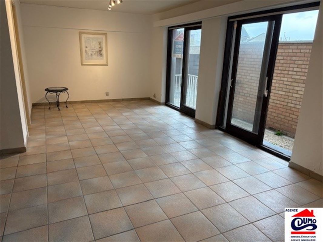 Gelijkvloerse, ongemeubelde studio