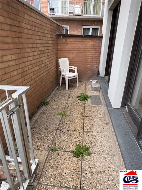 Gelijkvloerse, ongemeubelde studio