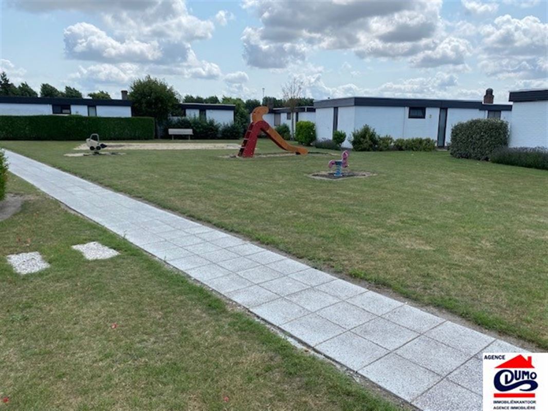 Goed gelegen bungalow met private parking