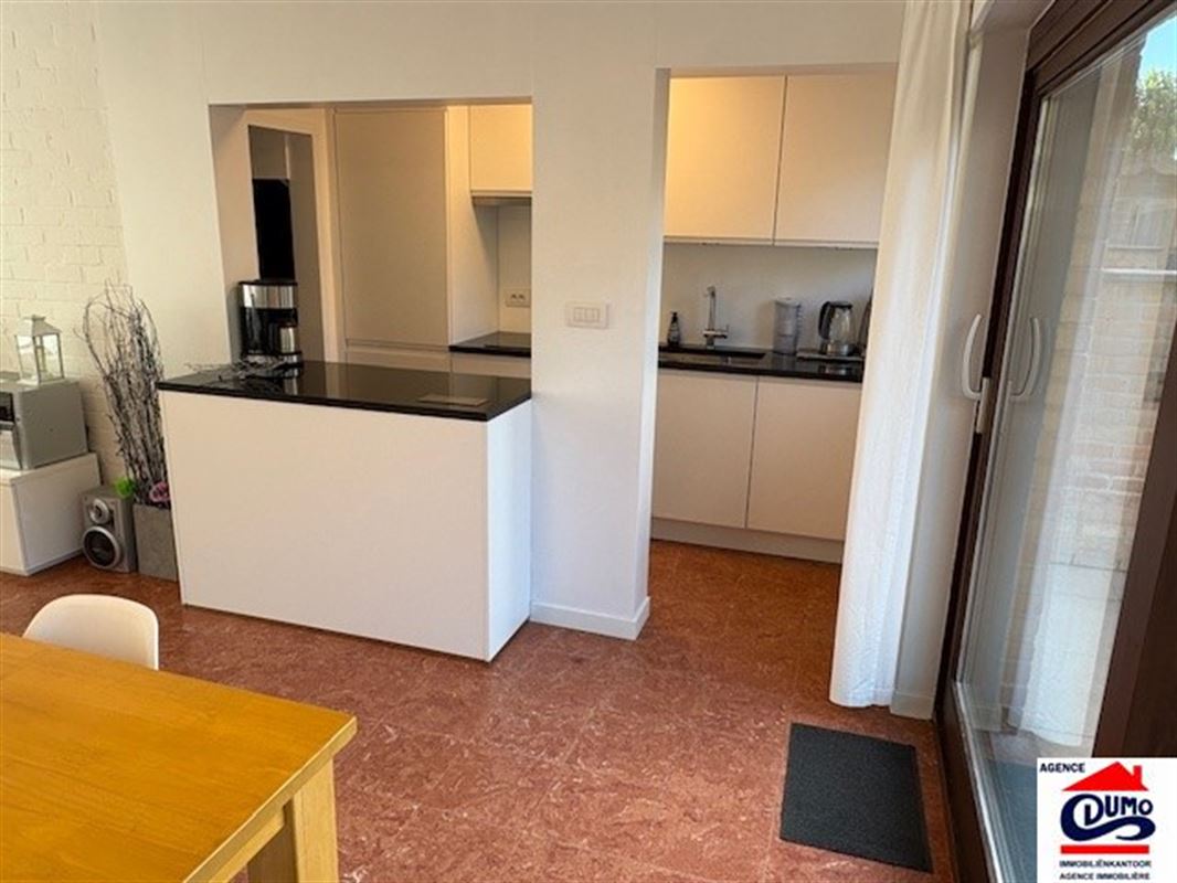 Maison non meublée avec 2 chambres à coucher et place de parking