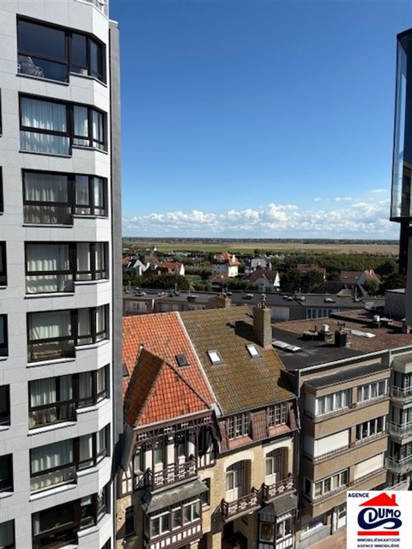 Piekfijn ingericht appartement met 1 slaapkamer met zeezicht en private garage op wandelafstand