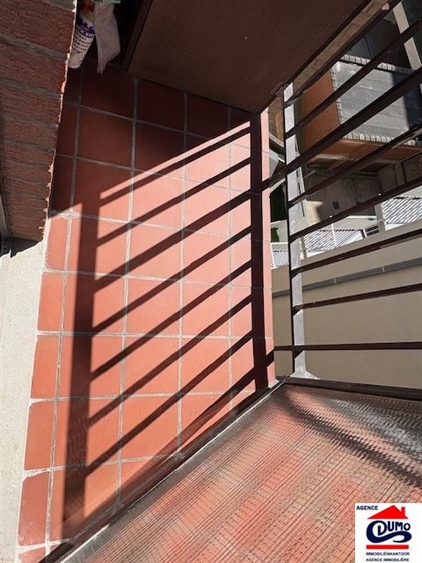 Piekfijn ingericht appartement met 1 slaapkamer met zeezicht en private garage op wandelafstand