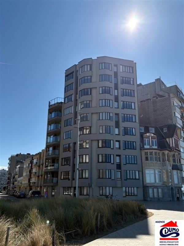 Piekfijn ingericht appartement met 1 slaapkamer met zeezicht en private garage op wandelafstand