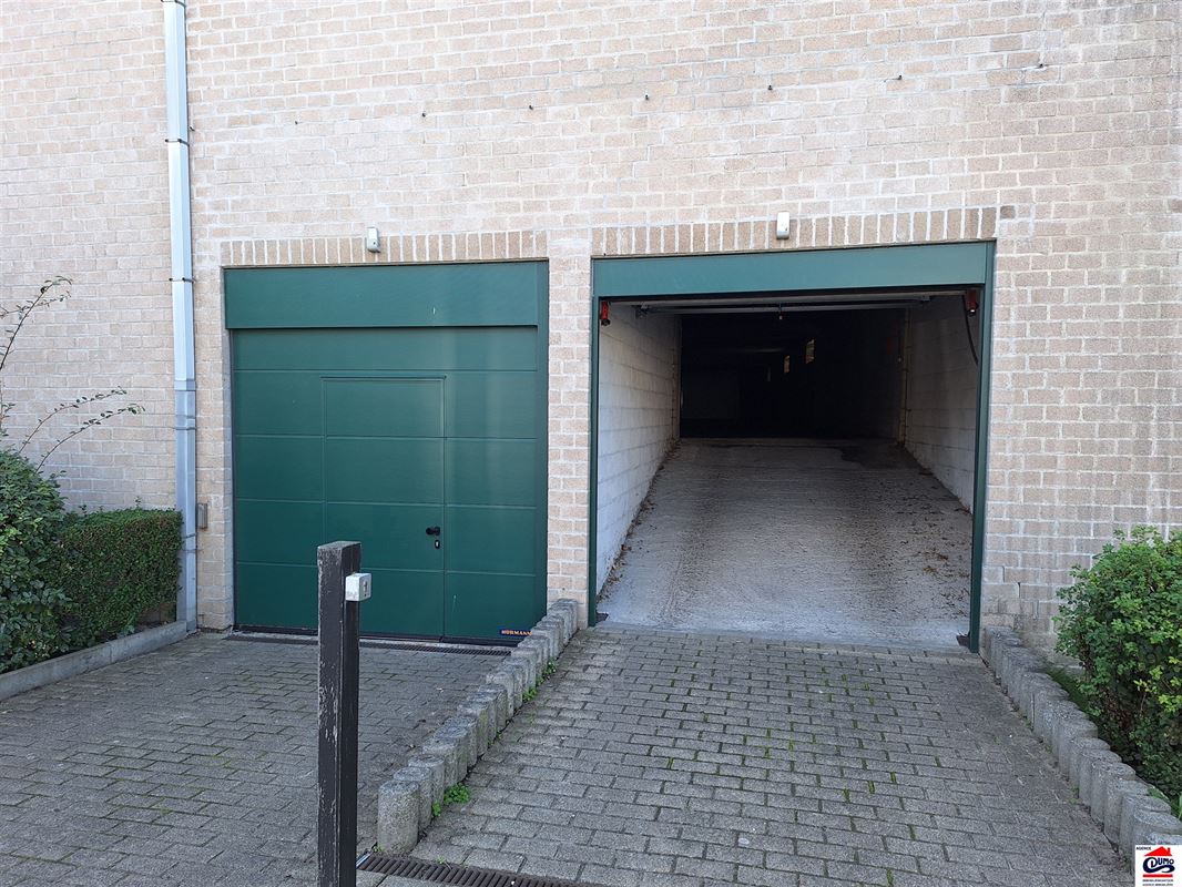 Garage privé fermé à proximité du centre de Westende.