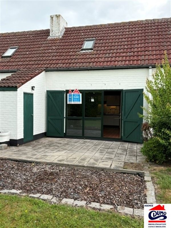 Op te frissen vakantiewoning met private parking