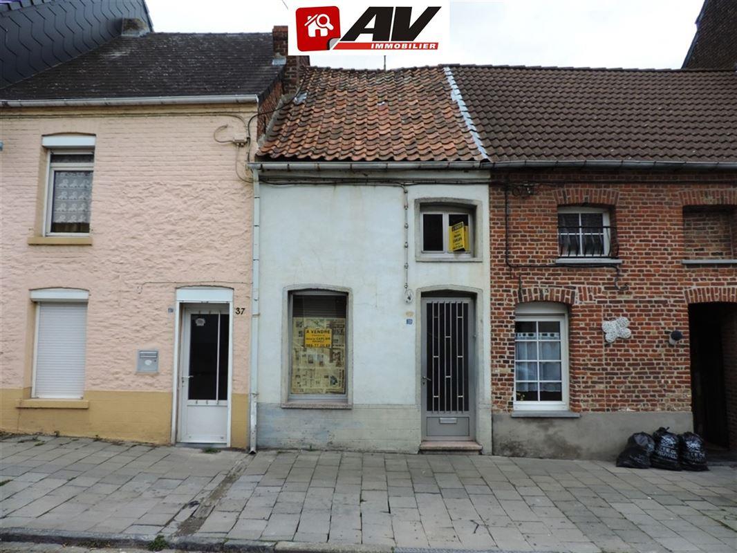 Maison avec jardin à restaurer