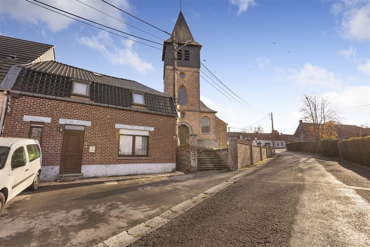 Jolie maison à rénover avec extérieur