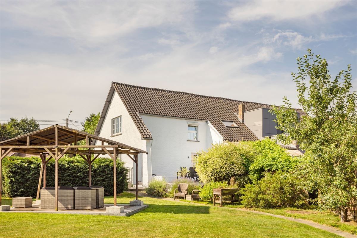 Lumineuse maison 4 chambres sur plus de 14 ares