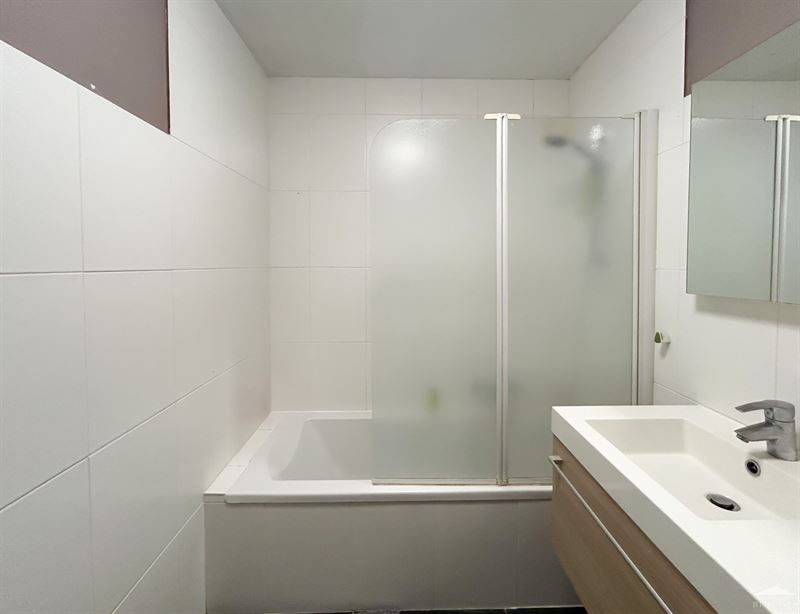 Image 8 : Appartement à 1400 NIVELLES (Belgique) - Prix 975 &euro;