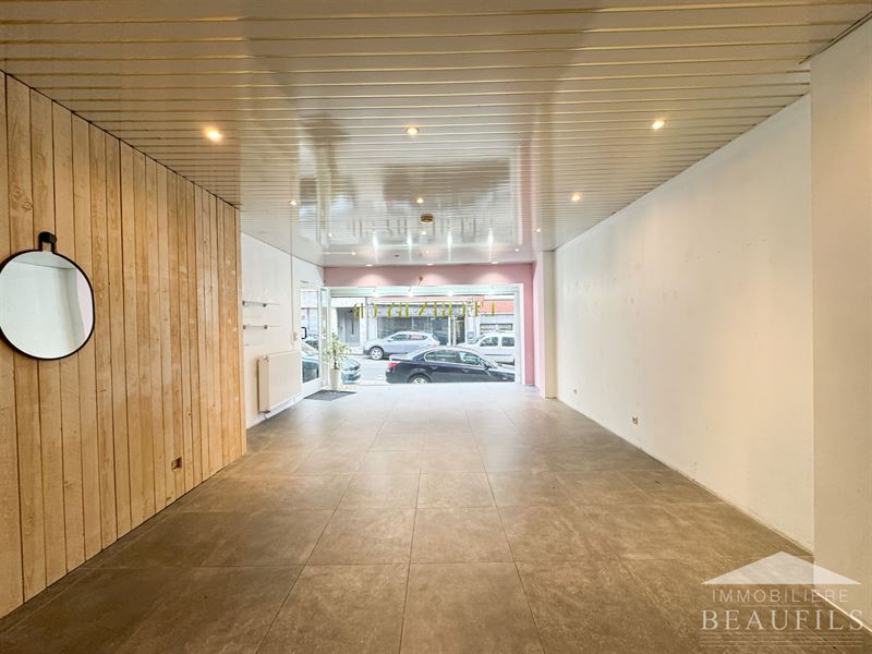 Image 2 : COMMERCIAL à 1400 NIVELLES (Belgique) - Prix 1.000 &euro;