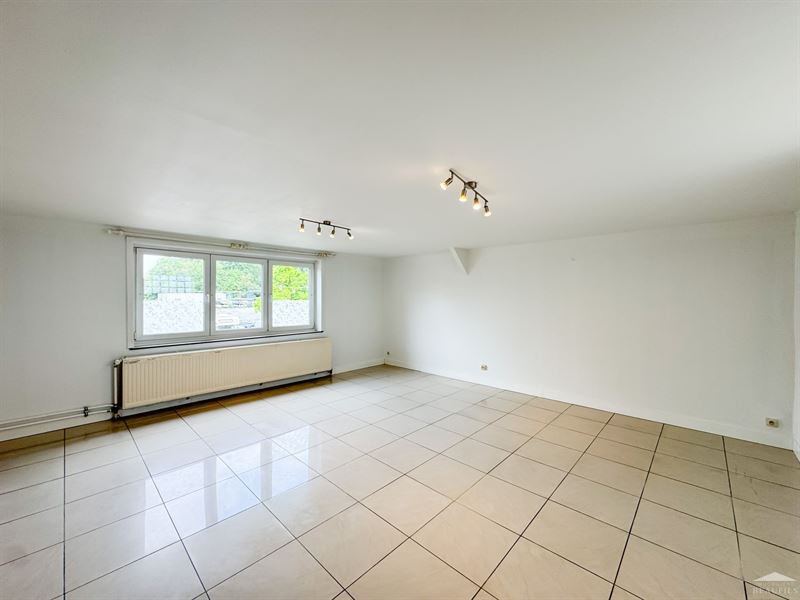Image 2 : Appartement à 6041 GOSSELIES (Belgique) - Prix 750 &euro;