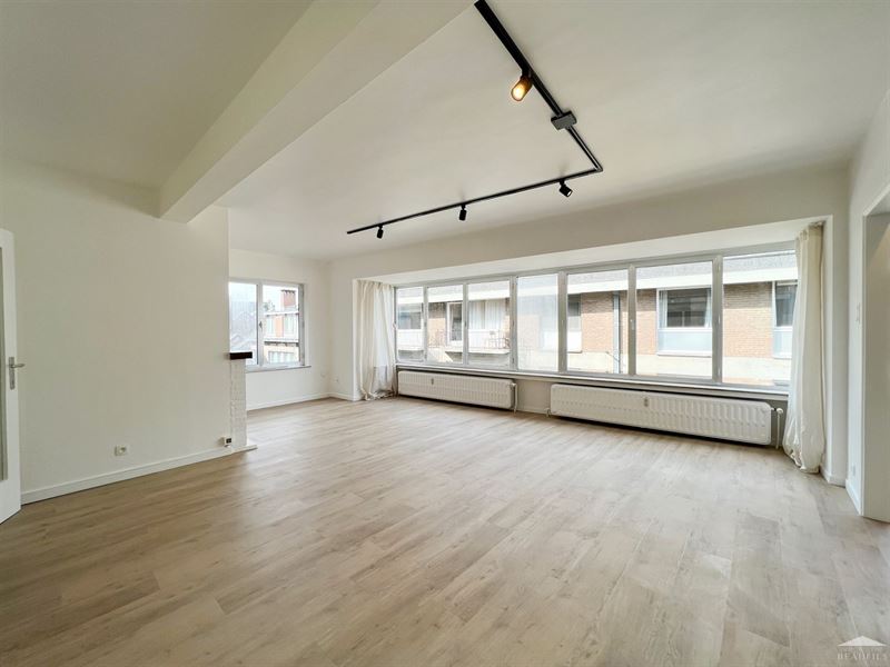 Image 1 : Appartement à 1400 NIVELLES (Belgique) - Prix 850 &euro;