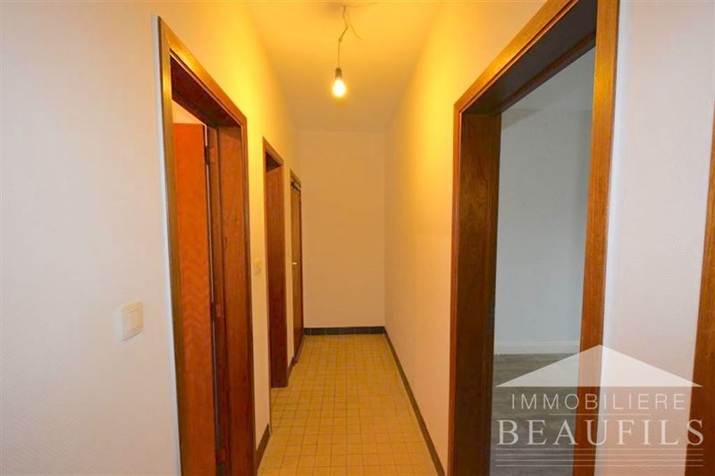 Image 6 : Appartement à 6010 COUILLET (Belgique) - Prix 500 €
