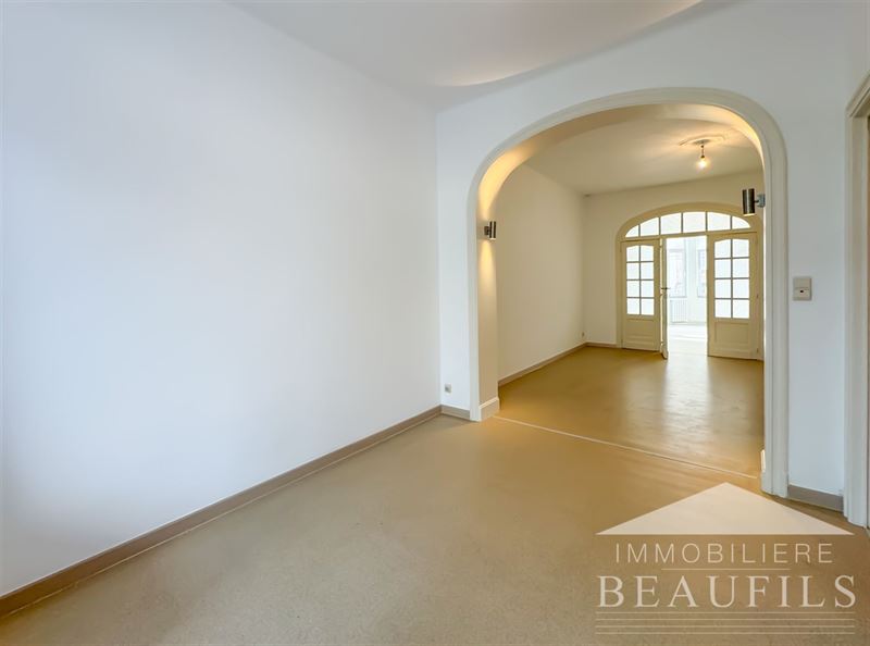 Image 4 : Appartement à 1180 UCCLE (Belgique) - Prix 950 €