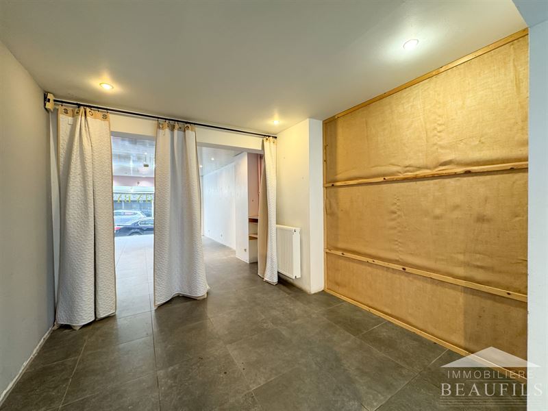 Image 9 : COMMERCIAL à 1400 NIVELLES (Belgique) - Prix 1.000 &euro;