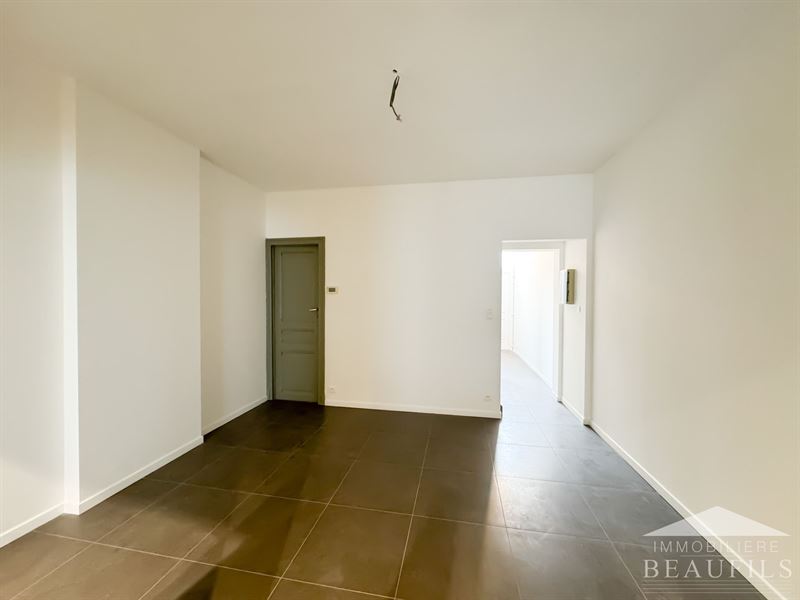 Image 5 : Maison à 1400 NIVELLES (Belgique) - Prix 1.000 &euro;