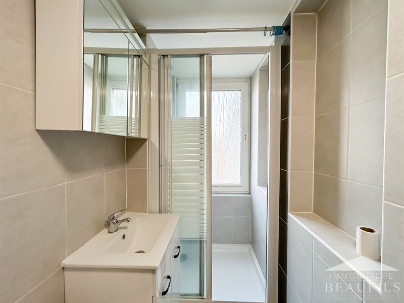 Image 14 : Maison à 1400 NIVELLES (Belgique) - Prix 900 &euro;