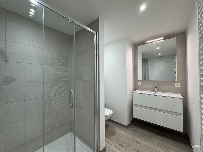 Image 9 : Appartement à 1640 RHODE-SAINT-GENÈSE (Belgique) - Prix 1.750 &euro;