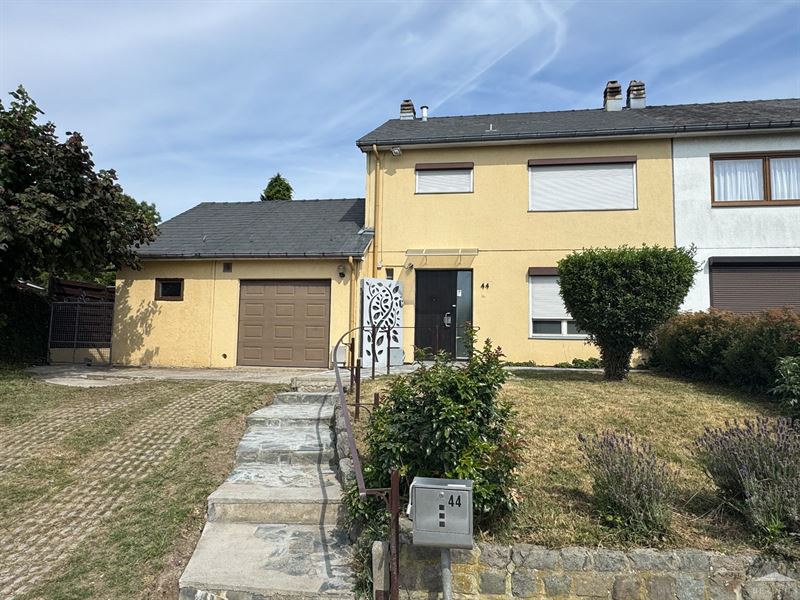 Image 1 : Maison à 1421 OPHAIN-BOIS-SEIGNEUR-ISAAC (Belgique) - Prix 1.250 &euro;