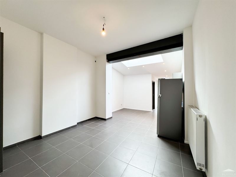 Image 5 : Maison à 1400 NIVELLES (Belgique) - Prix 1.050 &euro;