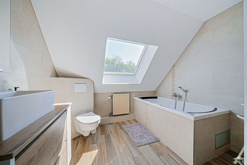Image 16 : Maison à 7160 GODARVILLE (Belgique) - Prix 450.000 &euro;