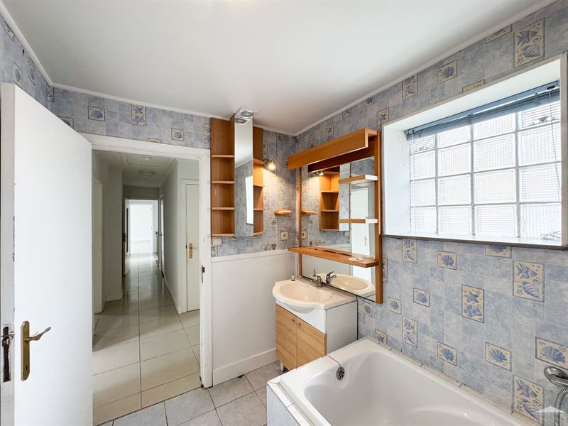 Image 12 : Appartement à 6041 GOSSELIES (Belgique) - Prix 750 &euro;