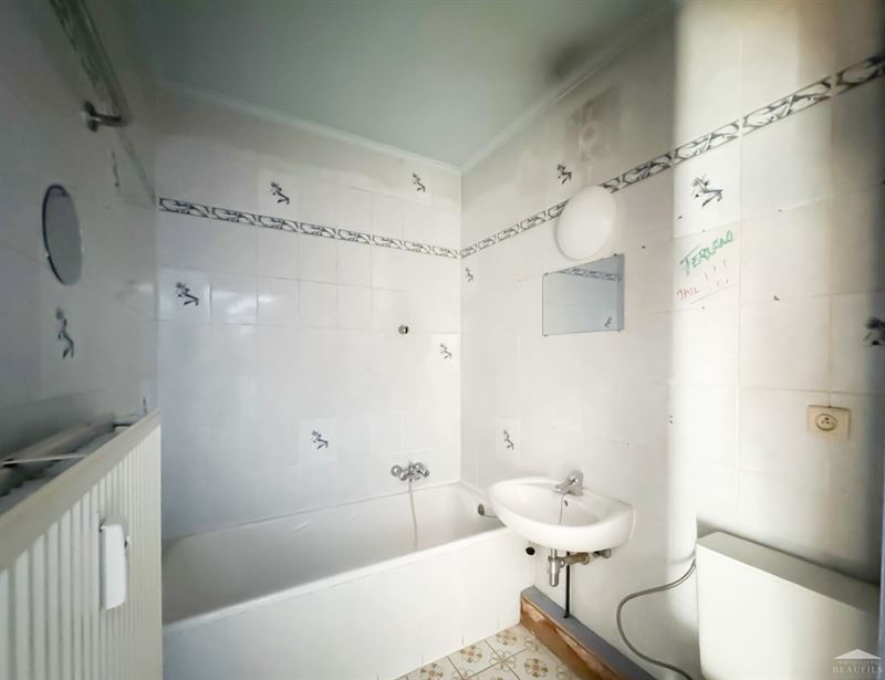 Image 13 : COMMERCIAL à 1400 NIVELLES (Belgique) - Prix 1.200 &euro;