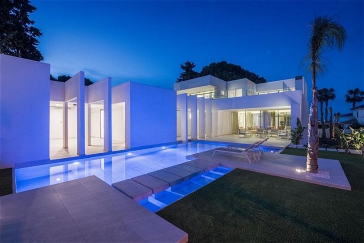 Image 19 : Villa à  LA ZENIA (Espagne) - Prix 1.590.000 €
