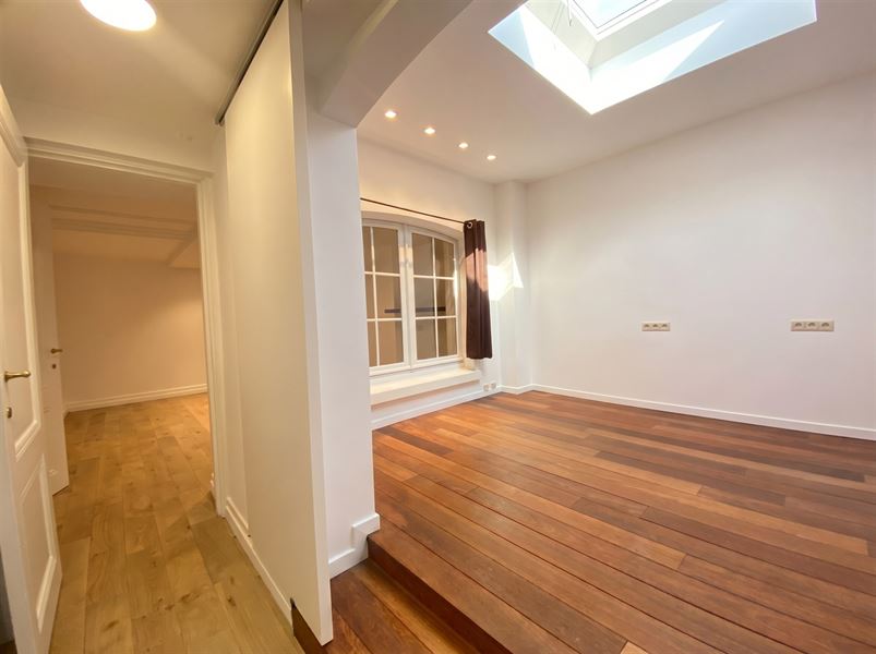 Renovated apartement in a beautiful building full of character