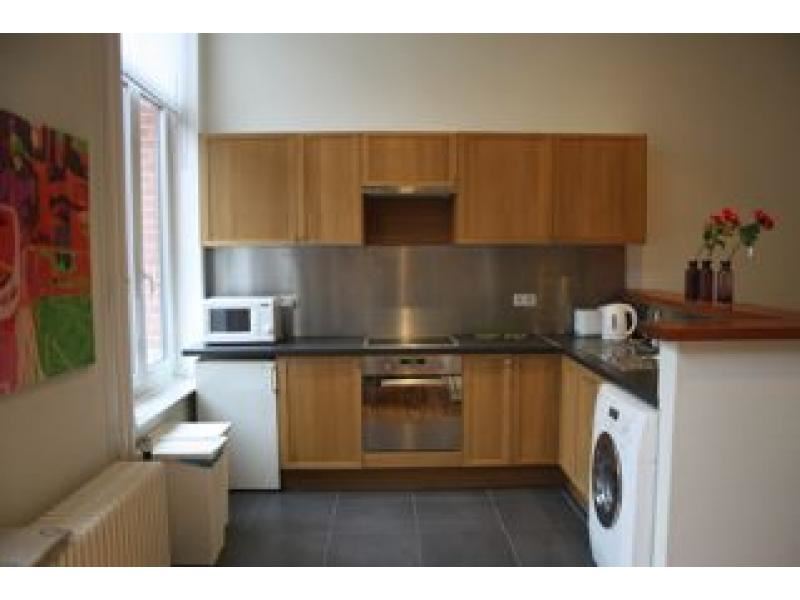 Gemeubeld appartement vlakbij Chatelain